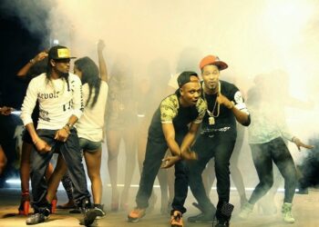 El Phlex Home Away f. Reminisce tooXclusive.com