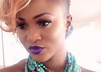 Eva tooXclusive.com