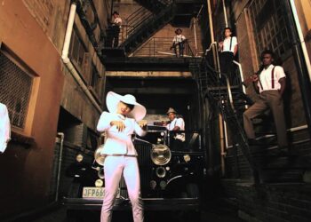 VIDEO: Mo' Cheddah - My Time 2 Mo Cheddah My Time