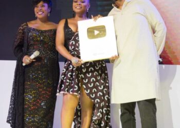 Yemi Alade Receiving The Golden Play Button