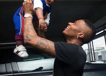 wizkid third son zion reunite in london photos
