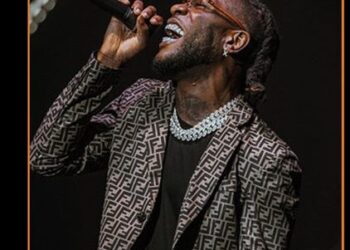 Burna Boy Delivers Epic Performance In The Rain At A Show In Abidjan || See Video 9 burna grammy