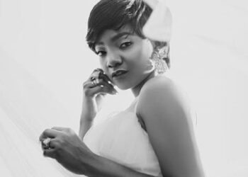 Simi - "Charlie"