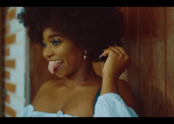[Video] Lisa George - "Girls Abre"