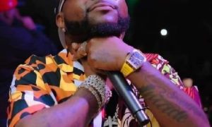 Davido E choke