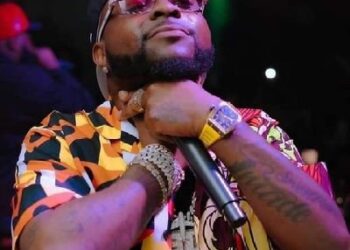 Davido E choke