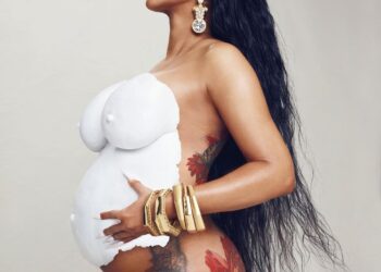 Cardi B babybump