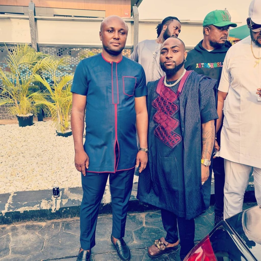 Isreal-DMW Prostrates As Davido Brings Him
Back On Board