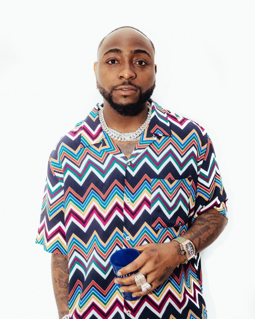 Davido Pends On Buying Diamond
Wristwatches After Losing 180 Million Naira
($330,000)