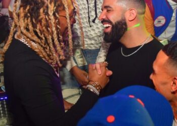 e6aacc0d742a11de539e8fd17c750e4490 31 drake future.rsquare.w1200