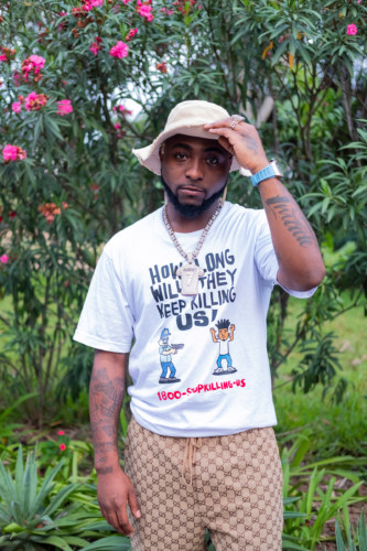 Man Vibes To Davido’s Hit Song, “If” At The
Point Of His Arrest || See Video