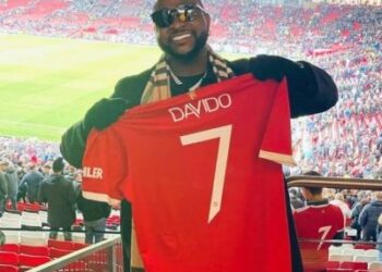 Davido Man U e1634804614103