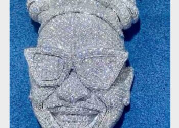 Mayorkun Shows Off His Diamond Encrusted Face’ Pendant 14 Screenshot 2021 10 13 at 21.46.48