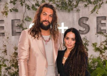 Aquaman Star, Jason Momoa Spotted Living In Truck Following Divorce From Wife 1 1182580403