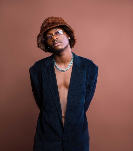 MEET JESSE ROAR, THE NIGERIAN BORN SINGER/RAPPER SWAPPING COMFORT FOR A SHOT AT GREATNESS. 1 width=440