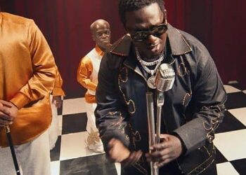 https hypebeast.com image 2023 02 wande coal olamide kpe paso music video single stream 000