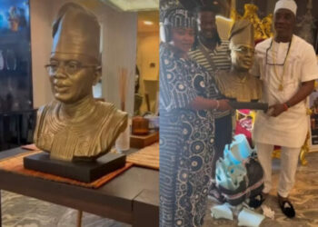 kwam1 dayo statue