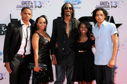 Snoop Dogg Quits Smoking Weed After Discussion With His Family