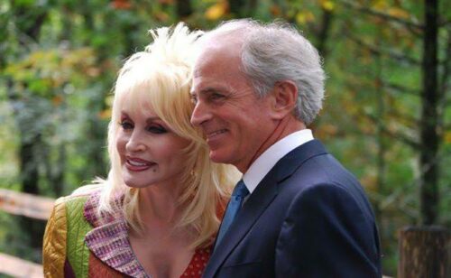 Dolly Parton Explains Why Her Husband Doesn’t Like The Spotlight