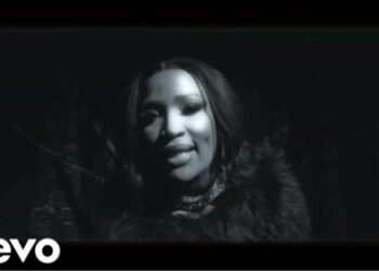 VIDEO: Bontle Smith & TNK MusiQ – Ngathi Umenyiwe