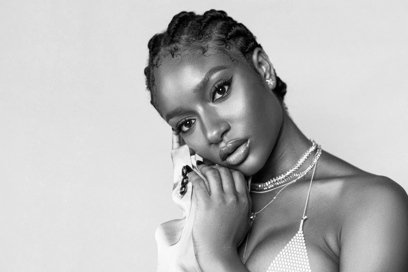 Ayra Starr Performs for Her Mom, Fans Shower Praise