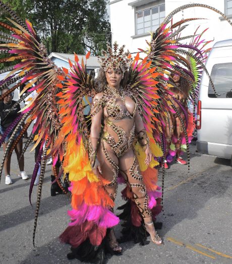 Rihanna Stuns in Revealing Outfit at 2024 Barbados Crop Over Festival (Photos/Video) 2 2 1722930498