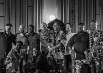 A Musical Milestone: Coldplay, Femi Kuti, and Made Kuti Share the Stage 3 Coldplay, Femi Kuti, and Made Kuti