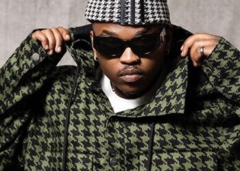 Focalistic, Dj Maphorisa & Vigro Deep – Ibhiya Phezulu ft. Scotts Maphuma & LeeMcKrazy