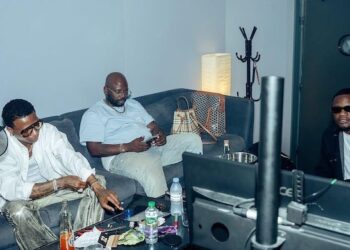 Collaborate and Conquer: How South African Artists Are Teaming Up with Afrobeats Stars 2 South African Artists with Afrobeats Stars