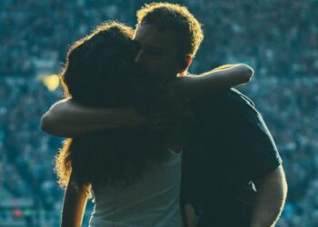 Sam Fender & Olivia Dean's "Rein Me In" Match Rihanna and Jay-Zβs (Umbrella) UK Chart Milestone 2 Sam Fender & Olivia Dean