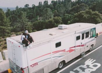 ALBUM: Llona – On The Road