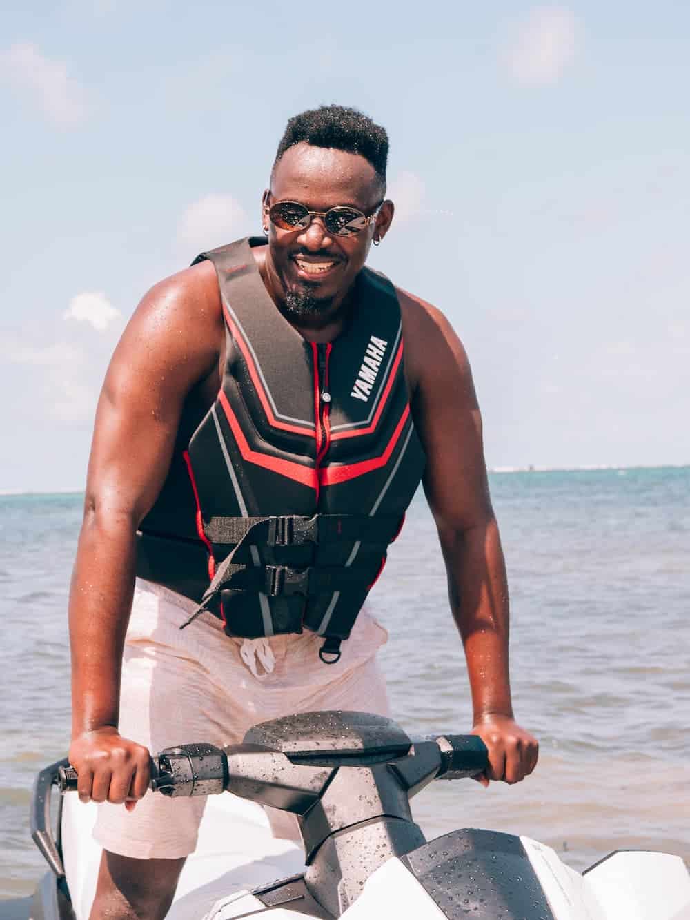 Okello Max – Body Tea (Sip Sip) Ft Masauti 1 Okello Max – Body Tea (Sip Sip) Ft Masauti